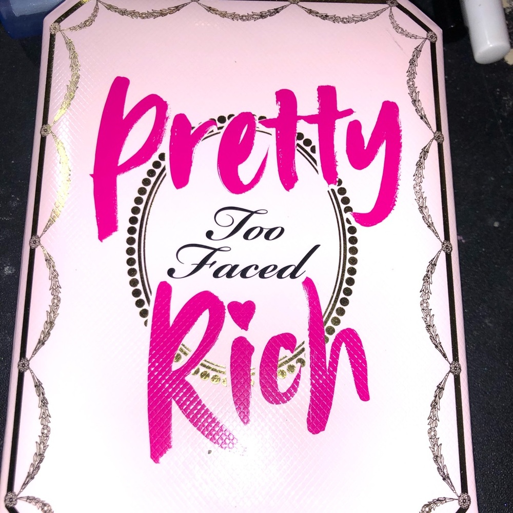 Too Faced Pretty Rich Palette